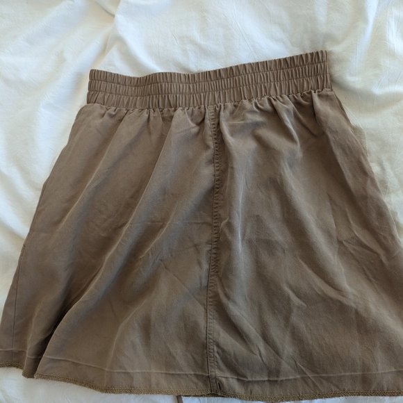 BCBGeneration tan skirt - Picture 3 of 3